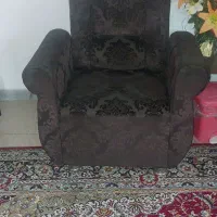 فروش ۲عدد پرده و یکدست مبل ۷نفره و ۳ تا فرش ۹ متری|مبلمان خانگی و میز عسلی|تولم شهر, |دیوار