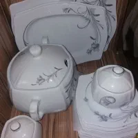 سرویس چینی توس ۵۸ تیکه  و فلاسک چای نو|ظروف سرو و پذیرایی|ارومیه, |دیوار