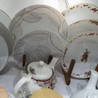 میز ناهار خوری و ویترین و بوفه و گاز فر دار و ...