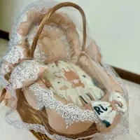 سبد چوبی حمل نوزادقنداق سوئیسی و مبل اموزشی نشستن