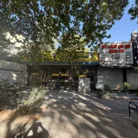 مغازه بر نیاوران۱۲۲ متر