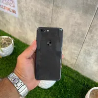 اپل iPhone 8 Plus با حافظهٔ ۶۴ گیگابایت
