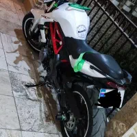 بنلی ۳۰۰جفت سیلندر