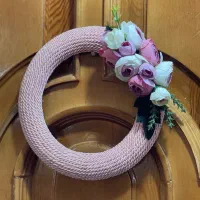 حلقه گل روی در