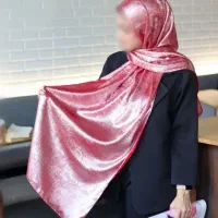 لباس زنانه|لباس|قم, ناصردیوان|دیوار