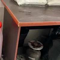 میز تحریر و کامپیوتر