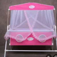 گهواره نوزاد.