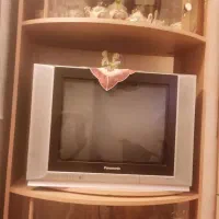 تلویزیون.میزتلویزبون،گلدان،گل|تلویزیون و پروژکتور|محمدیه-قزوین, |دیوار