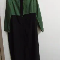 تعدادی لباس|لباس|محلات, |دیوار