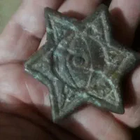 سنگ نشان  عتیقه واقعی با طرح بی نظیر
