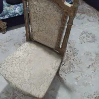 صندلی چوبی