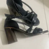 صندل سایز ۳۸ پاشنه دار