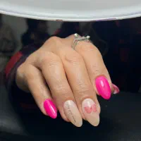 نیاز به دستیار مسلط به ناخنکاری (فوری)