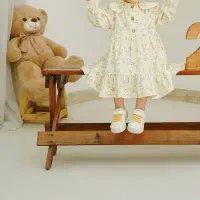 تعدادی لباس بچگانه تمیز نو نو