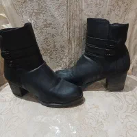 پوتین مشکی سایز ۳۹ به چهل هم میخوره۱۵۰۰۰ت|کیف، کفش، کمربند|اردبیل, |دیوار