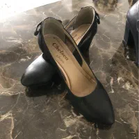 کفش|کیف، کفش، کمربند|قم, انسجام|دیوار