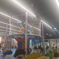 نیروی خدماتی ۱۵ روز درماه