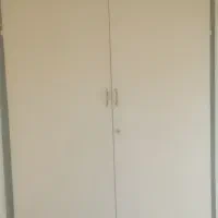 در کمد دیواری