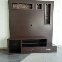 میز زیر تلویزیون