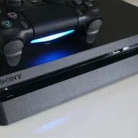 دستگاه ps4 slim در حد نو فول بازی