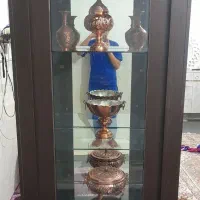 ویترین تمیز و تمام ام دی اف بزرگ و جادار