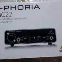 کارت صدا بهرینگر UMC22