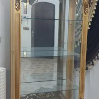 ویترین چوبی طلایی در حد نو