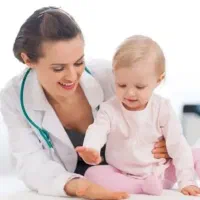 پرستار واسه نگهداری از کودک یک ساله