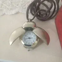 ساعت نو اکبند با جعبه