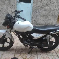 موتورتمام فابریک مدارک کامل با1سال بیمه وکارت سوخت