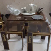 تخت و صندلی و بوفه و شمعدانی