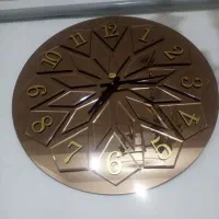 ساعت دیواری در حد نو نو سالم بشرط
