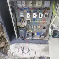 خدمات حرفه‌ای برق صنعتی و سیم‌کشی ساختمان