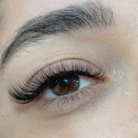 اکستنشن و لیفت و لمینت مژه و ابرو . و بافت مو