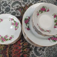 بشقاب و پیش دستی و خورشت خوری