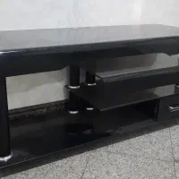 میز تلویزیون شیشه ایی سه طبقه ( تک کشو)|میز تلویزیون|تهران, مینی‌سیتی (شهرک نفت)|دیوار