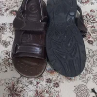 کفش زنانه وپسرانه درحدنو