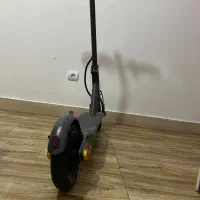 یک عدد اسکوتر برقی|دوچرخه، اسکیت، اسکوتر|تبریز, |دیوار