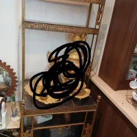یک عدد میز تلویزیون