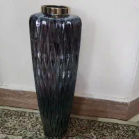 گلدان کنار سالنی کاملا نو و سالم