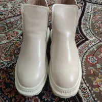 نیم بوت.سایز ۳۸.نو