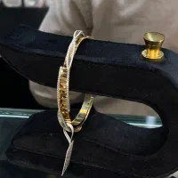 دستبند و نیم تک و تمیمه|جواهرات|شیراز, ملاصدرا|دیوار