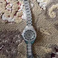ساعت نگینی