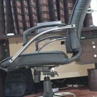 صندلی چرخدار چرمی|صندلی و نیمکت|اندیمشک, |دیوار