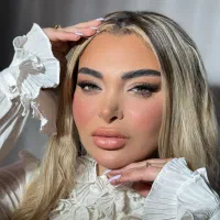 خدمات میکاپ و شنیون