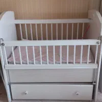 تخت نی نی لای لای