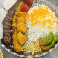 آشپز ایرانی و صندوق دار