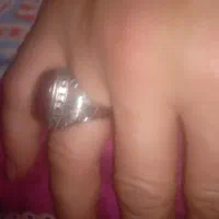 انگشتر وزن حدود۱۱۰الی ۱۵گرم