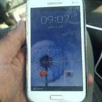 گوشی سامسونگ.