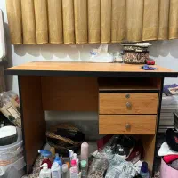 میز تحریر سالم